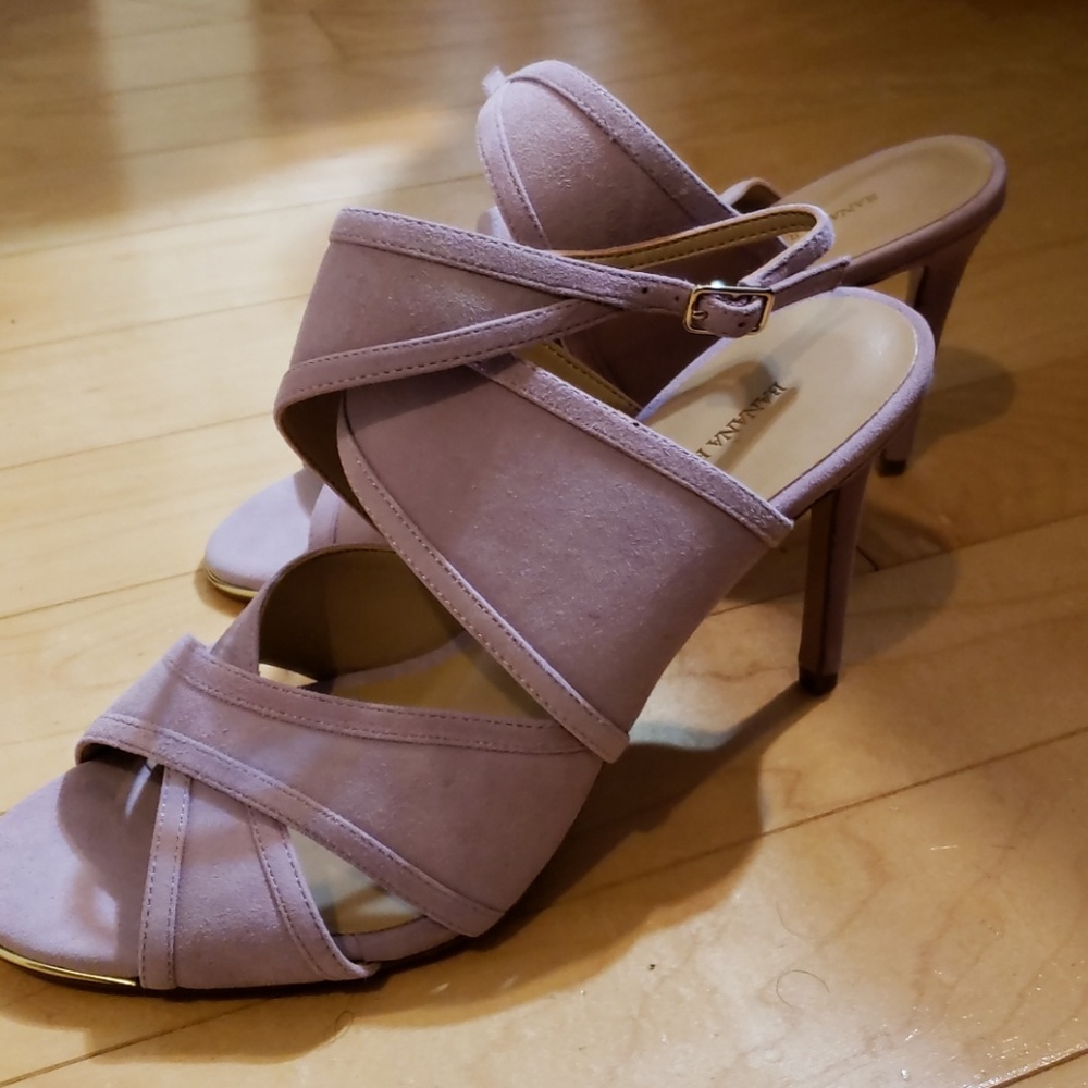 New !!!banana republic heels